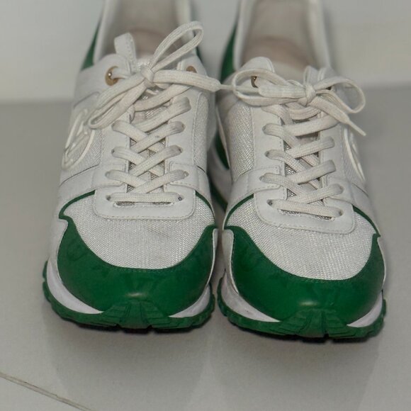 Louis Vuitton Run Away Sneaker White/Green Monogram – Size 41/US Men’s 8 and W10 - Picture 7 of 11